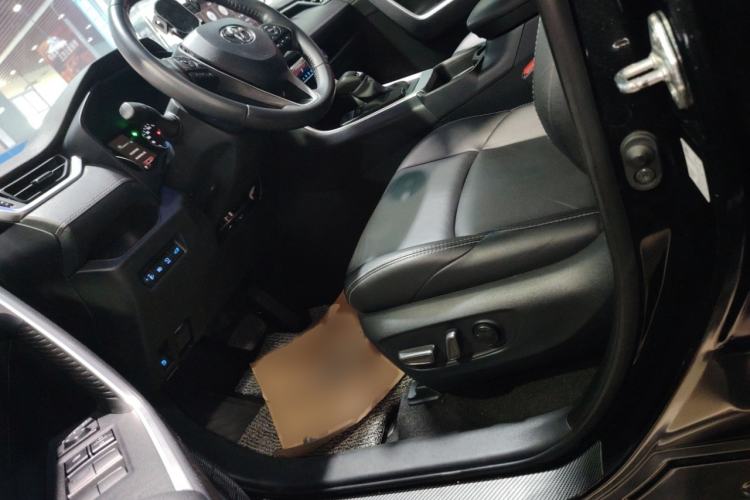 Used Toyota Wildlander 2022 Dual-Engine 2.5L E-CVT Two-Wheel Drive Luxury PLUS Edition
