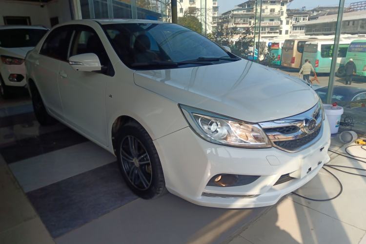 Used BYD Surui 2015 Revised Version 1.5L Automatic Luxury Edition
