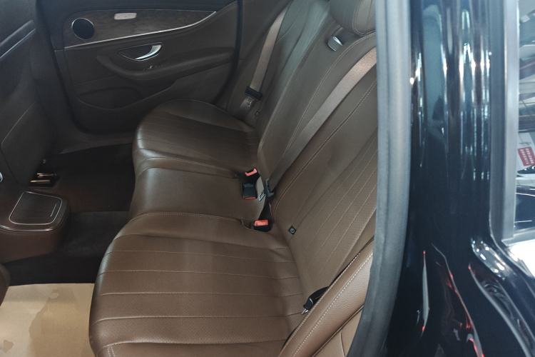 Used Mercedes-Benz E-Class 2023 E 260 L
