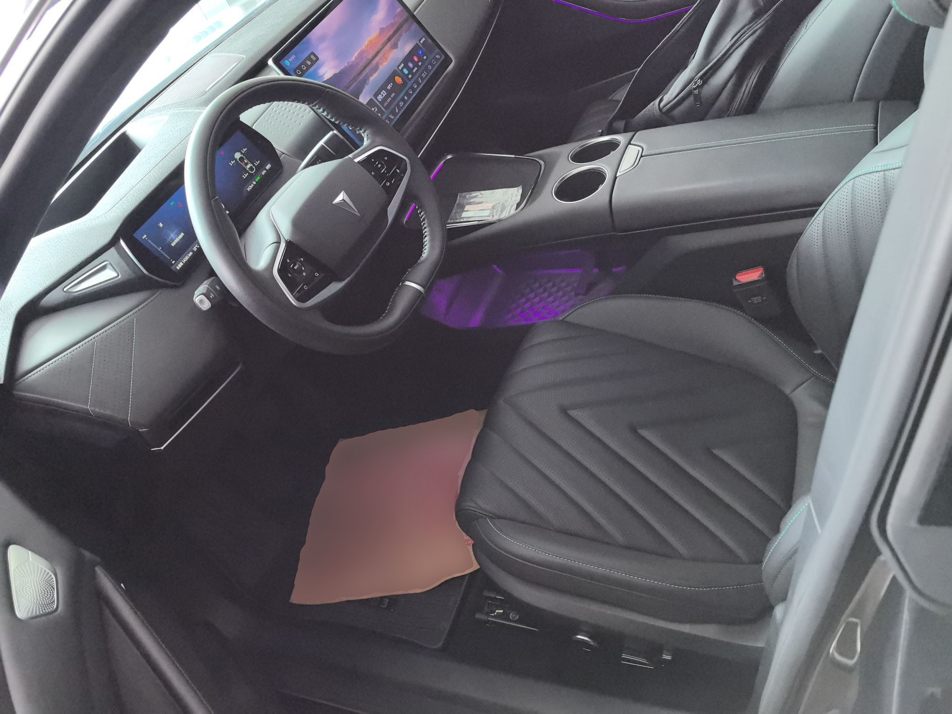 Переднее сиденье в автомобиле