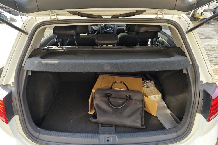 Used Volkswagen Golf 2018 230TSI Automatic Comfort Model
