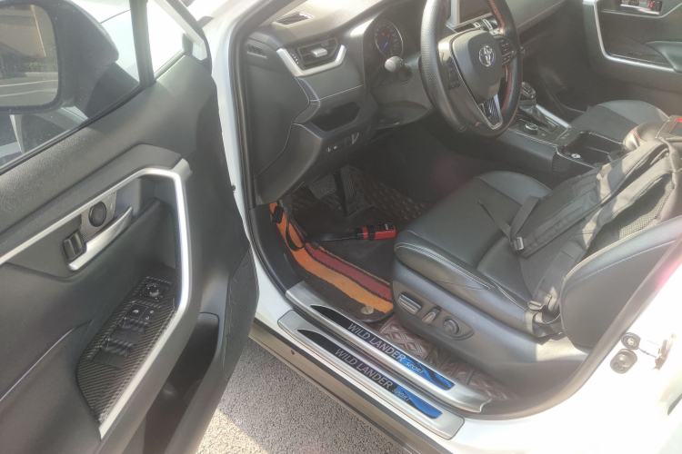 Used Toyota Wildlander 2020 Dual-Motor 2.5L E-CVT Four-Wheel Drive Luxury Edition
