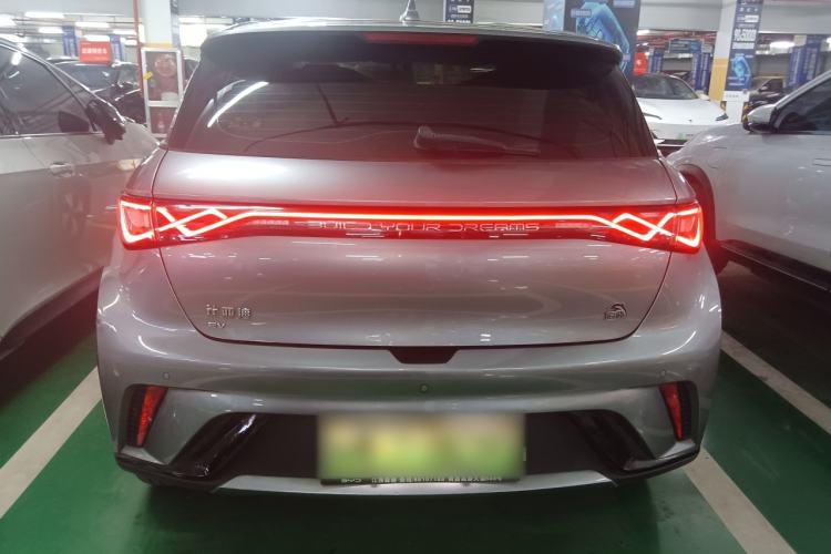 Used BYD Dolphin 2023 420 km Free Version
