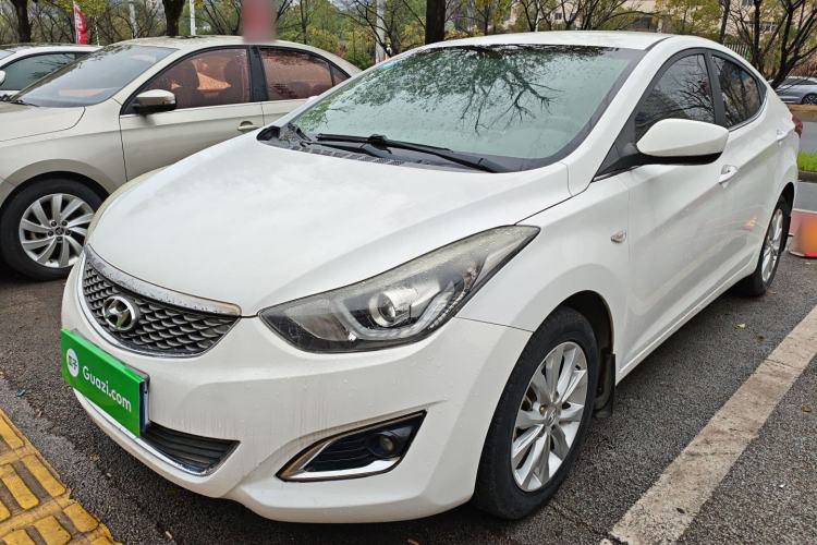 Used Hyundai Elantra (5th Generation / Langdong) 2016 1.6L Automatic Smart Version