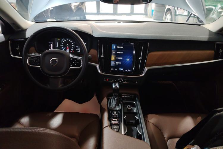 Used Volvo S90 2020 T5 Zhiyi Luxury Edition