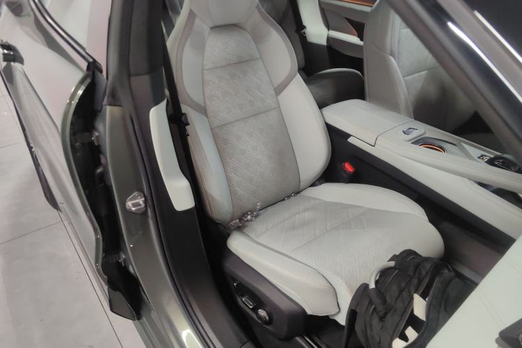 Used Zeekr 001 2025 WE Edition 95 kWh All-Wheel Drive
