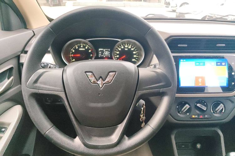 Used Wuling Hongguang 2018 1.5L S Comfort Model L2B
