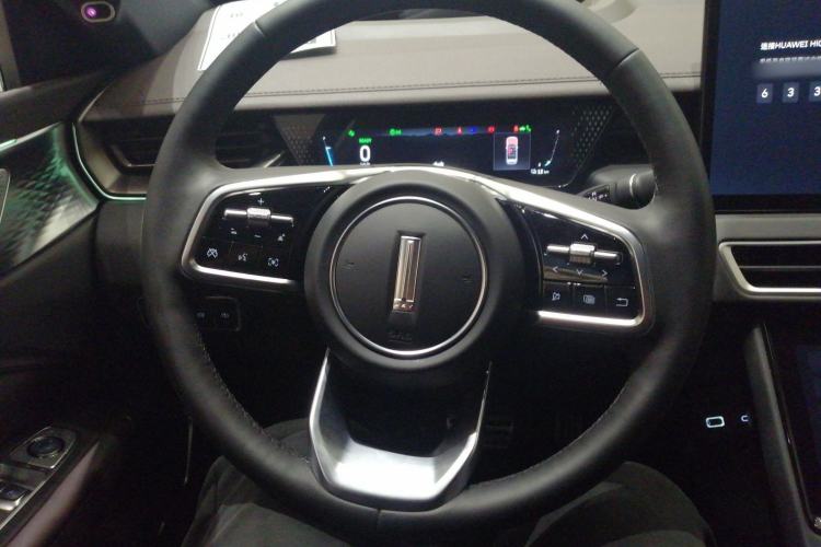 Used Wey Mocha New Energy 2024 Hi4 Four-Wheel Drive Long-Range Version
