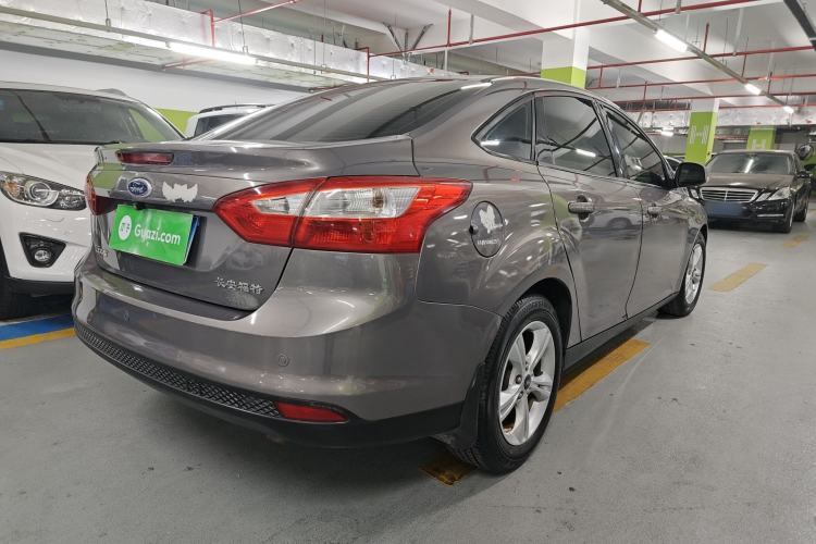 Used Ford Focus 2012 Sedan 1.6L Automatic Fashion Edition
