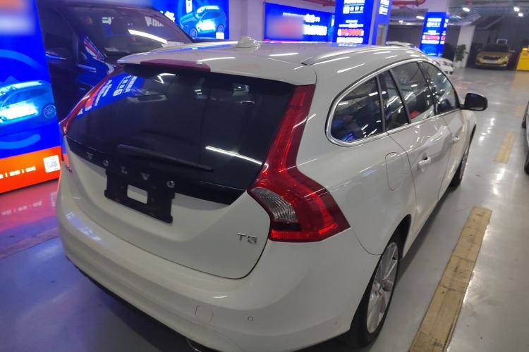 Used Volvo V60 2017 T5 Zhiyi Edition China V Standard
