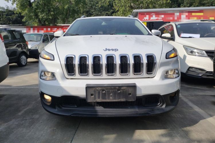Used  Cherokee 2016 2.0L Superior Edition