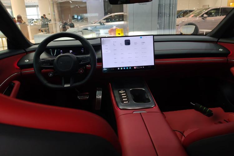 Used  SU7 2024 Four-Wheel Drive Ultra-Long Range Advanced Intelligent Driving Max Edition
