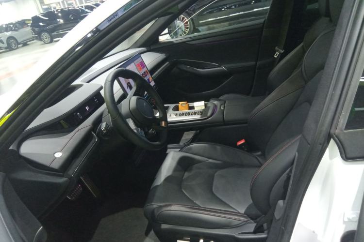 Used  SU7 2024 Four-Wheel Drive Ultra-Long Range Advanced Intelligent Driving Max Edition
