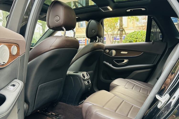 Used Mercedes-Benz GLC 2020 Facelifted GLC 300 L 4MATIC Luxury Edition
