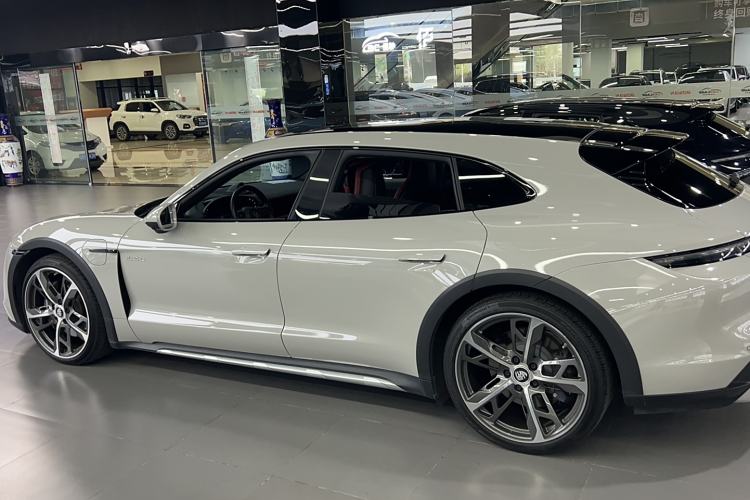 Used Porsche Taycan 2022 Taycan 4 Cross Turismo
