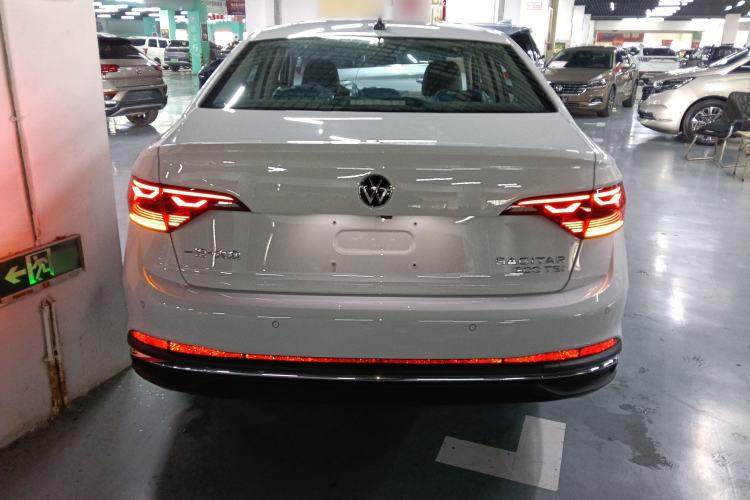 Used Volkswagen Sagitar 2025 Facelifted 300TSI DSG Flyover Edition