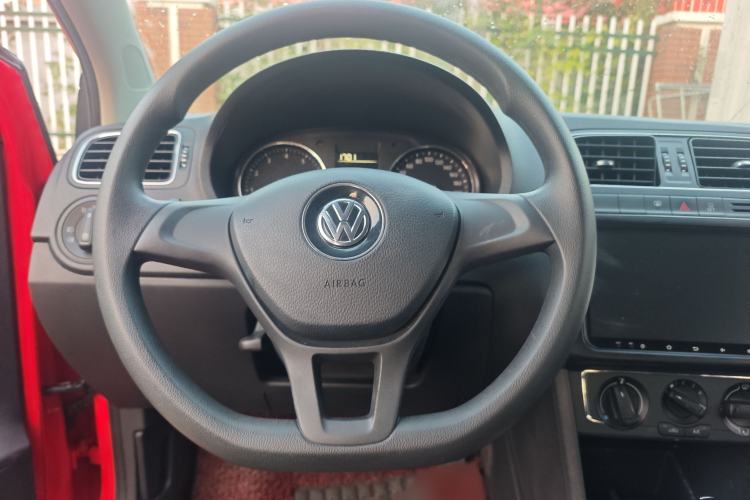 Used Volkswagen Polo 2014 1.4L Automatic Comfort Edition
