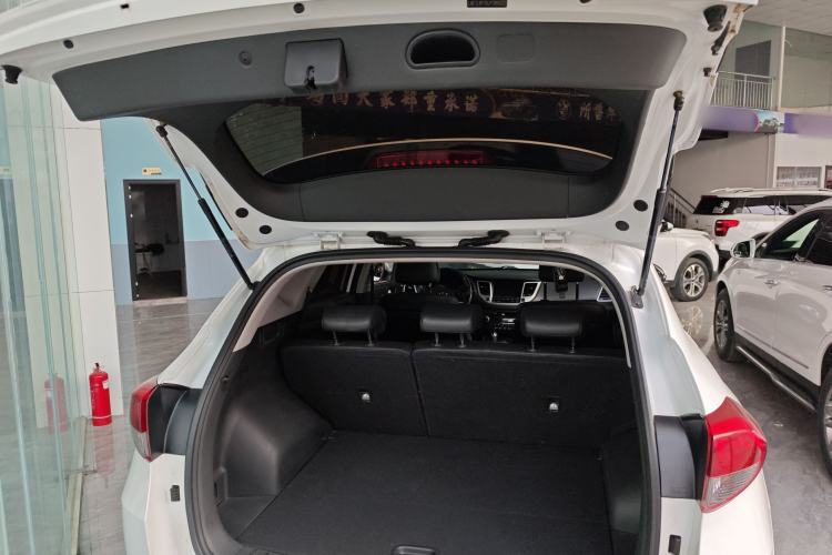 Used Hyundai Tucson 2018 1.6T Dual-Clutch Two-Wheel Drive 15th Anniversary Special Edition
