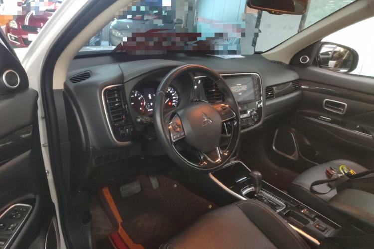 Used Mitsubishi Outlander 2020 2.0L Two-Wheel Drive Enjoyment Version 5 Seats