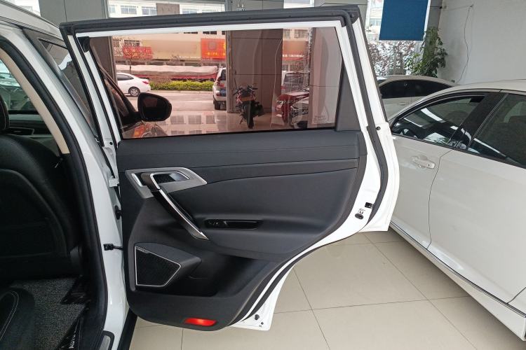 Used Geely Auto Emgrand X7 Sport 2016 1.8TD Automatic ZhiShang Model
