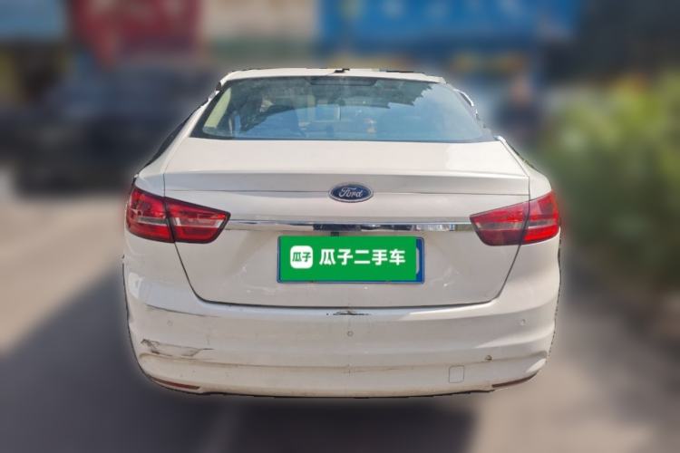 Used Ford Escort 2015 1.5L Manual Fashion Edition