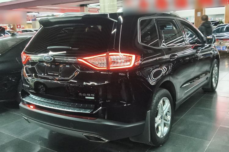 Used Ford Edge 2016 EcoBoost 245 Two-Wheel-Drive Titanium 7-Seater
