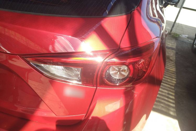 Used Mazda Mazda 3 Axela 2017 Hatchback 2.0L Automatic Luxury Model Emission Standard China V
