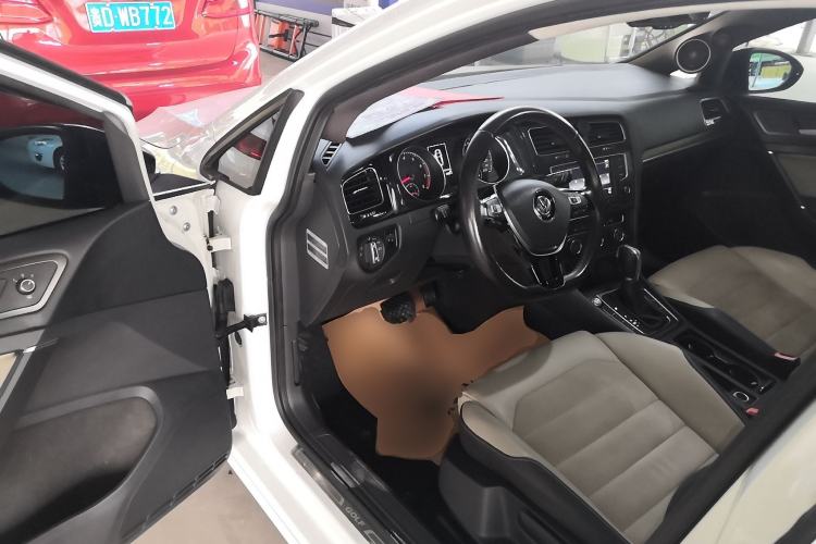 Used Volkswagen Golf 2017 230TSI Automatic Luxury Million-Vehicle Commemorative Edition
