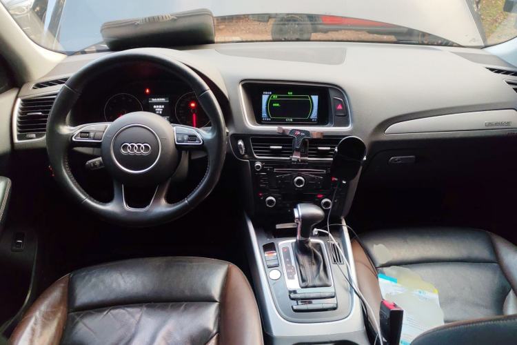 Used Audi Q5 2017 Plus 40 TFSI Technology Model
