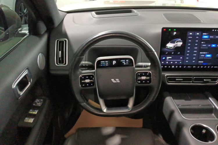 Used Li Auto L9 2022 Max model
