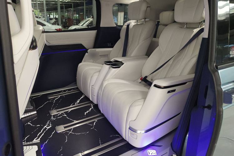 Used Buick Century 2023 2.0T Seven-Seater Yinshi Edition
