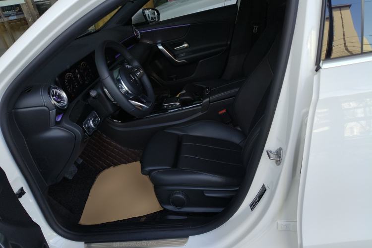 Used Mercedes-Benz A-Class 2022 Restyled A 200 L Sport Sedan Fashion Version
