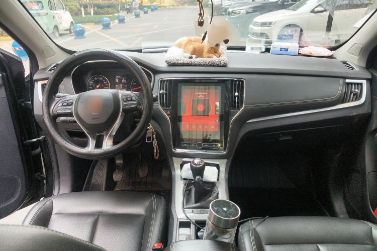 Used Roewe RX5 2019 20T Two-Wheel Drive Manual 4G Connect Platinum Edition
