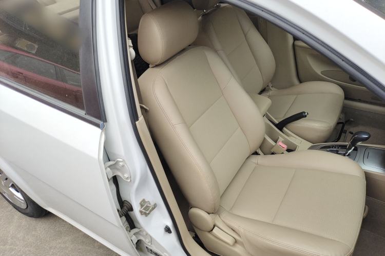 Used Buick Excelle 2013 1.5L Automatic Classic Model
