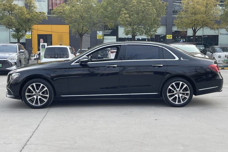 Used Mercedes-Benz E-Class 2019 E 260 L
