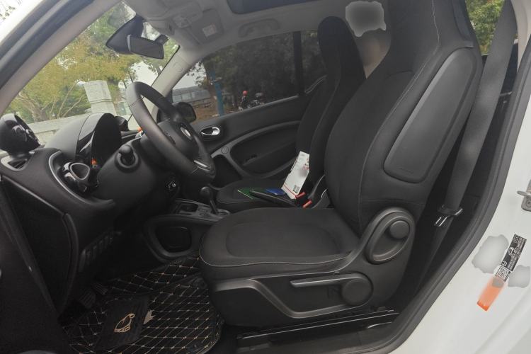 Used  fortwo 2017 1.0L 52kW New Sound Special Edition China V Emission Standard
