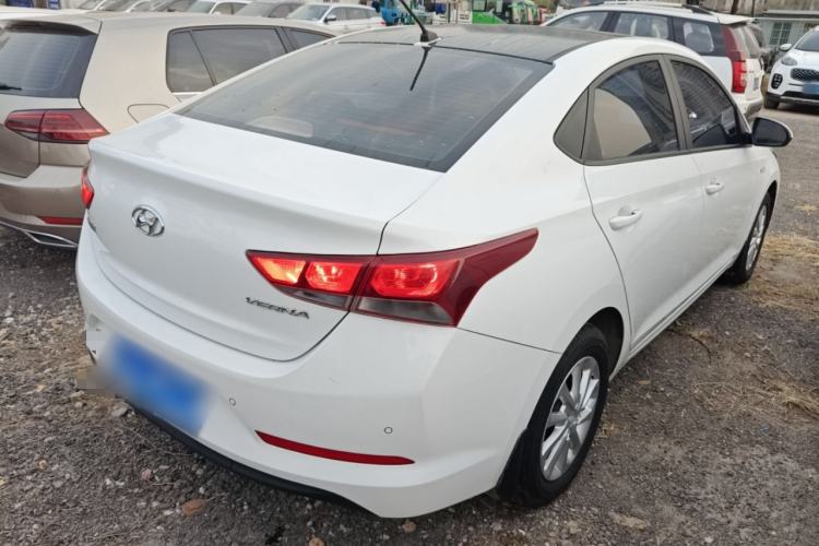 Used Hyundai Verna 2016 1.4L Manual Cool Edition GLS

