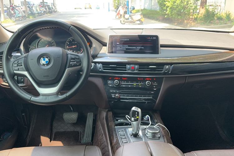 Used BMW X5 2017 xDrive28i
