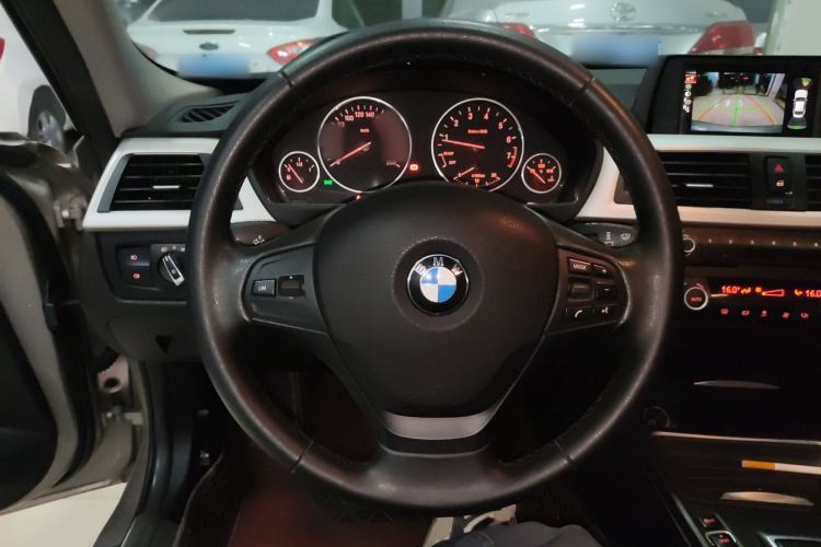 Used BMW 3 Series 2015 320i Luxury Line Stylish Edition
