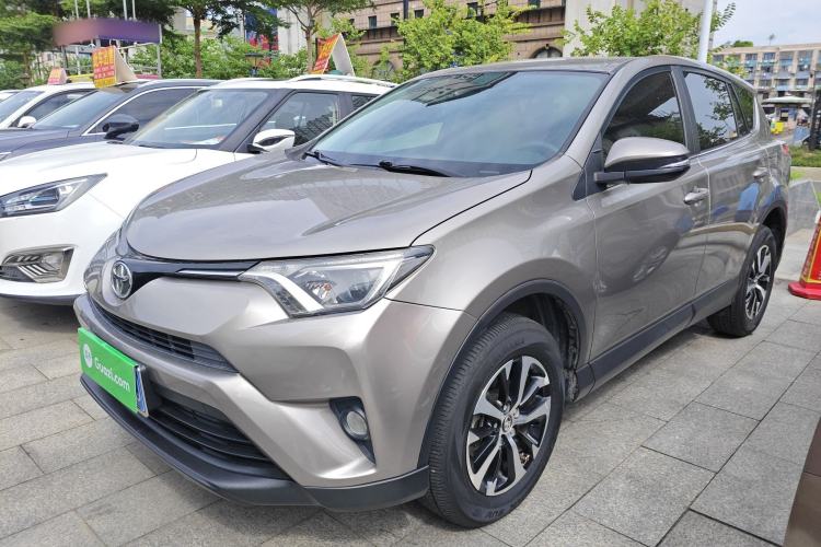 Used Toyota RAV4 2016 2.0L CVT Two-Wheel Drive Urban Edition China V Standard
