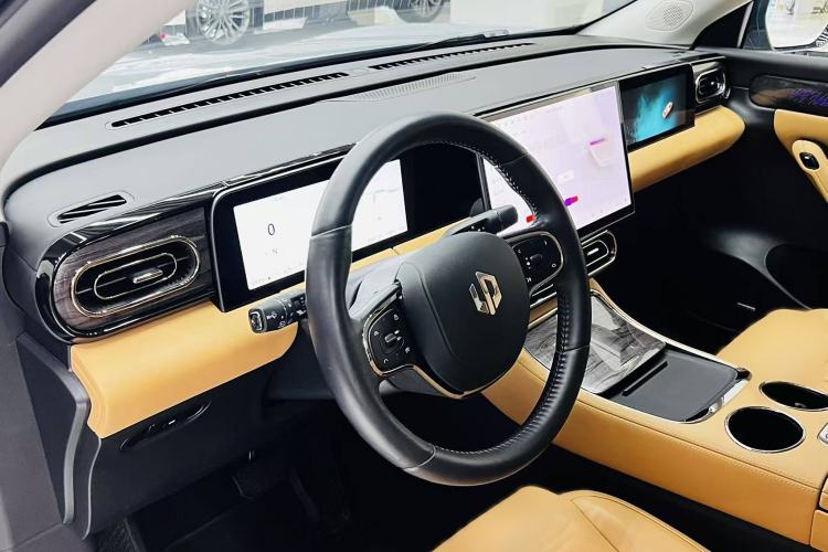 Used Leapmotor C11 2024 Range-Extended 300 Luxury Edition
