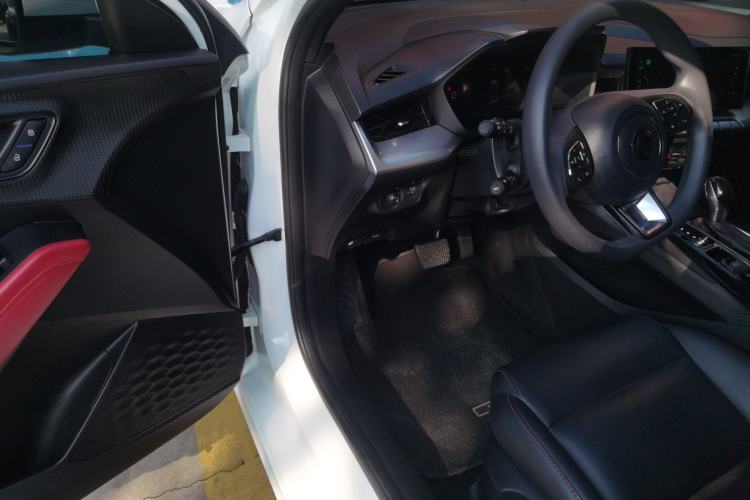 Used MG 5 2021 Revised Version 180 DVVT CVT Youth Luxury Edition
