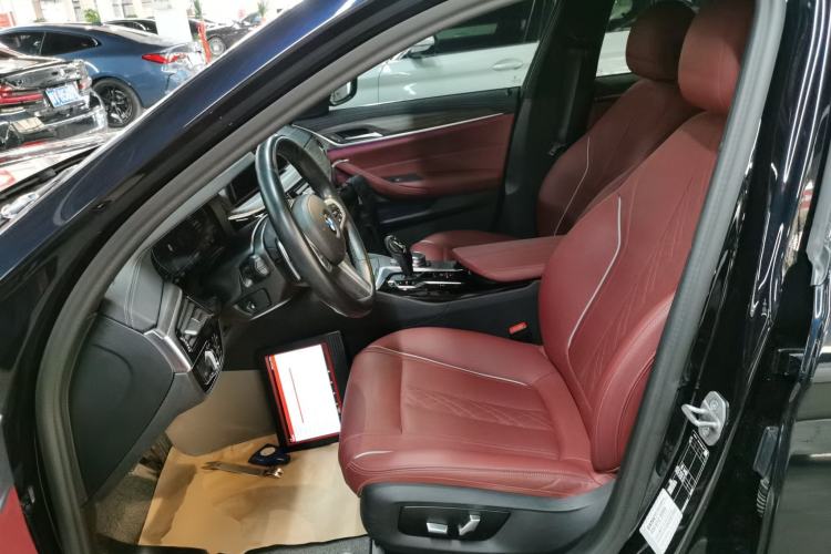 Used BMW 5 Series 2022 Second Facelift 530Li Leading Edition M Sport Package
