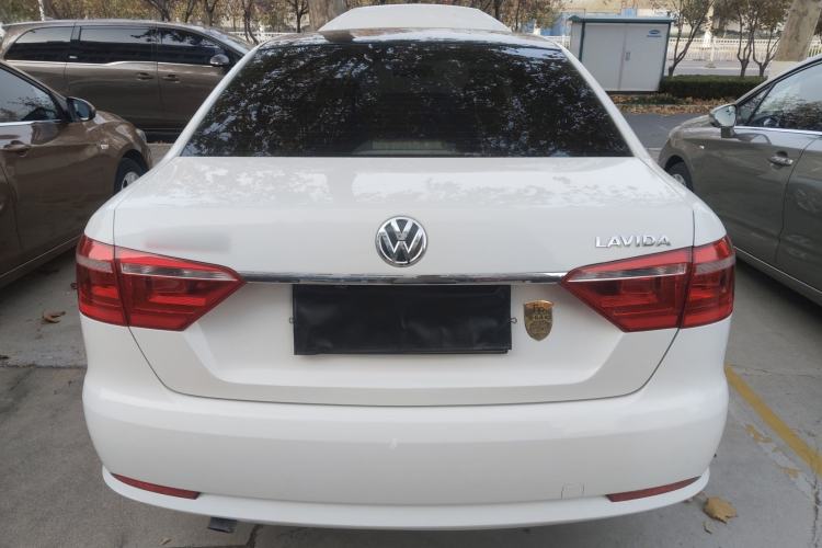 Used Volkswagen Lavida 2013 Revised Classic 1.6L Automatic Fashion Edition