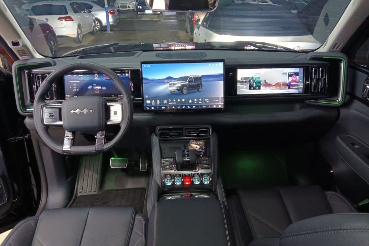 Used  Leopard 5 2023 Navigator Edition
