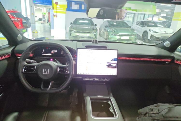 Used Zeekr 7X 2025 100 kWh Long-Range Rear-Wheel Drive with Intelligent Driving Features
