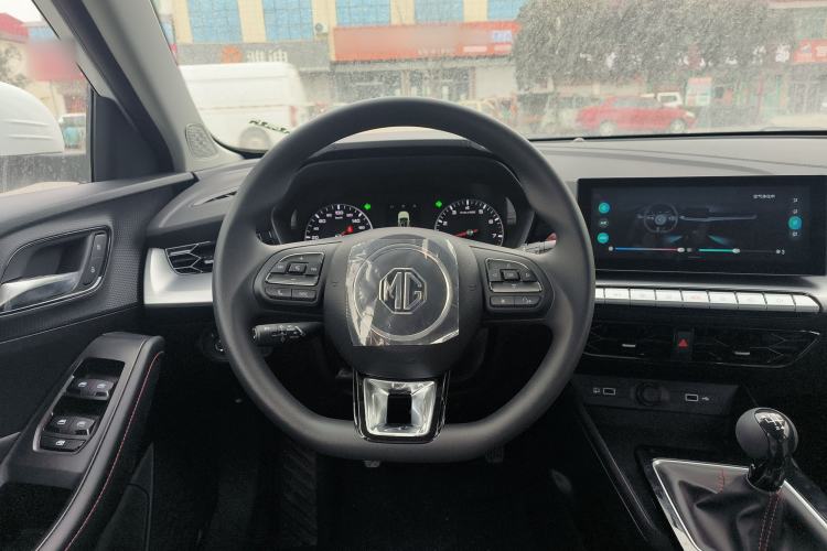 Used MG 5 2023 180 DVVT Manual Fashion Edition
