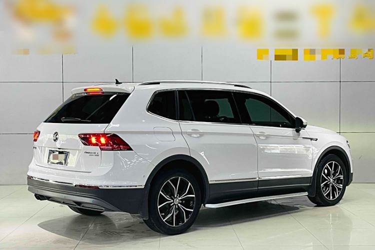 Used Volkswagen Tiguan L 2019 Revised 330TSI Automatic Two-Wheel Drive Smart & Luxury Edition China VI Standard
