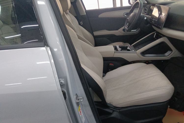 Used BYD Yuan UP 2025 Intelligent Driving Version 401 km Leading Edition
