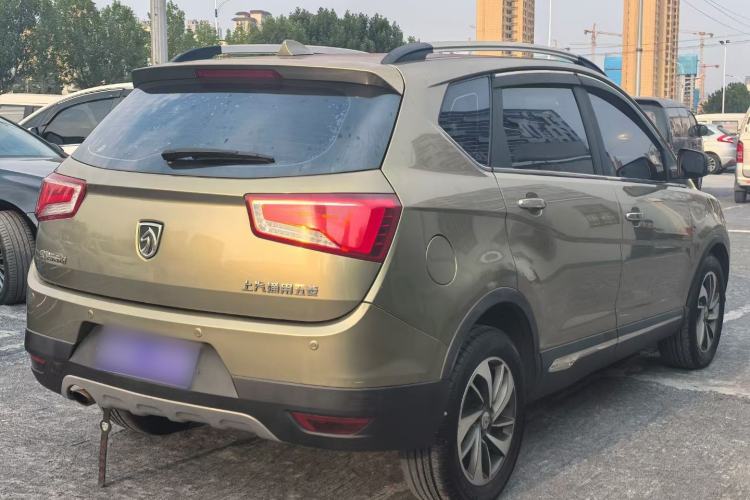 Used Baojun 560 2015 1.8L Manual Luxury Model
